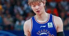 开云体育-本赛季的CBA看点不断，期待着球员们为粉丝们带来意想不到的惊喜！的简单介绍