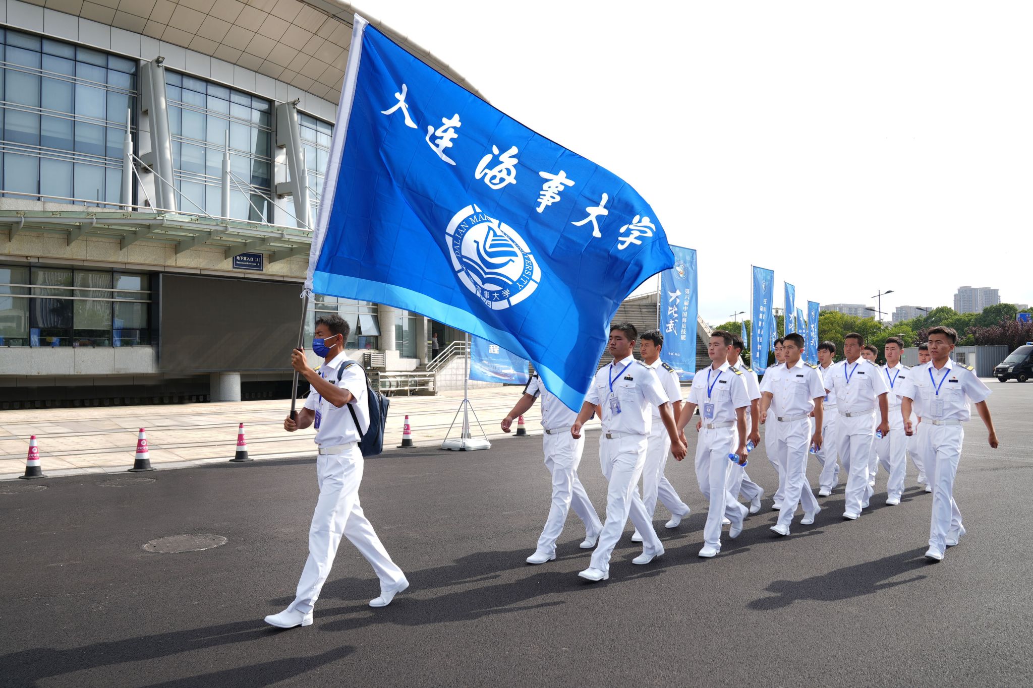 亚洲选手突破重围，勇夺桂冠的简单介绍