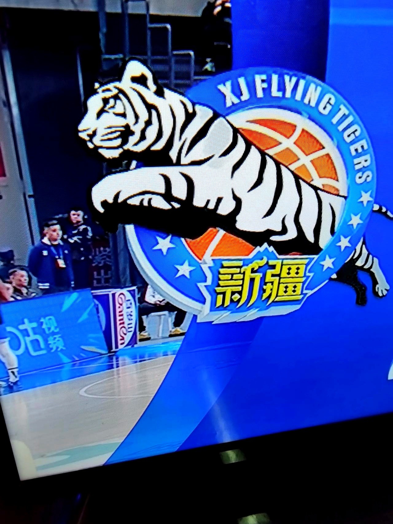 宁波队在对抗中赢得了胜利，全力争取胜利