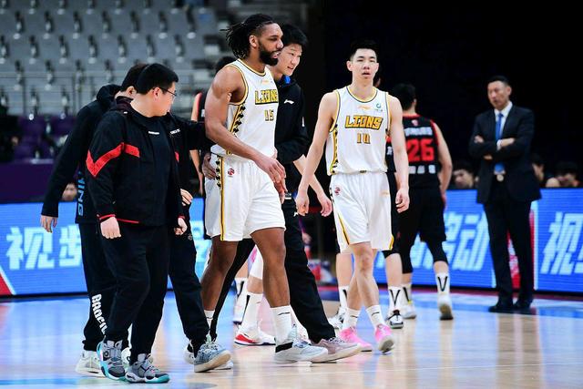 火箭力克山东队,胡金秋带队取胜 火箭力克山东队,胡金秋带队取胜