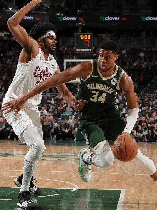 四川队力克辽宁队，字母哥刷新纪录