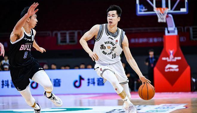 广东男篮主场惨遭陕西绝杀,遗憾失利 广东男篮主场惨遭陕西绝杀,遗憾失利